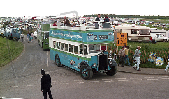 Southern Vectis CDL899 Epsom Racecourse RP29 040686 036