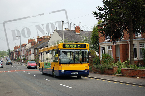 MK Metro HDZ2611 at Stoney Stratford May06