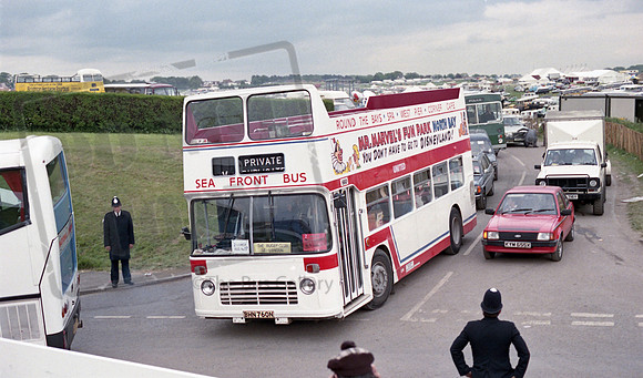 United Auto BHN760N Epsom Racecourse RP30 040686 021