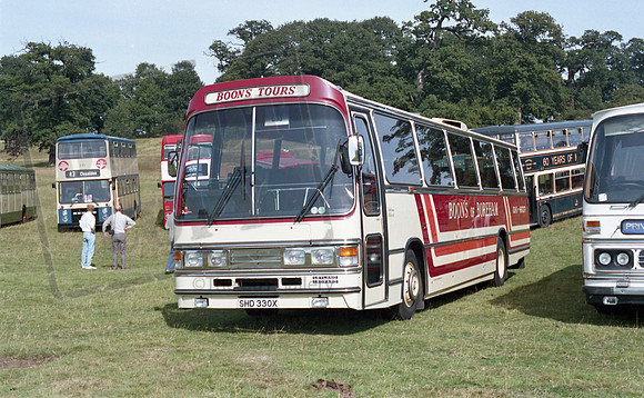 Boons SHD330X Woburn Showbus RP37 070986 001