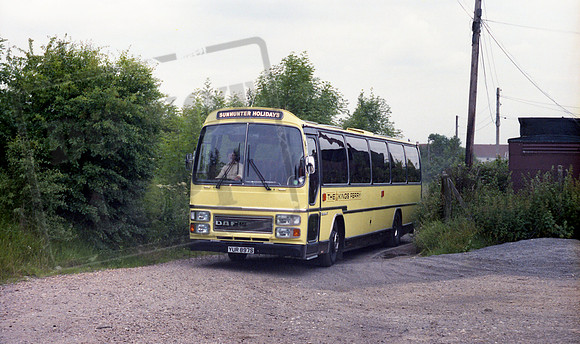 Kingsferry YUR897S at Lidsing in June 1982