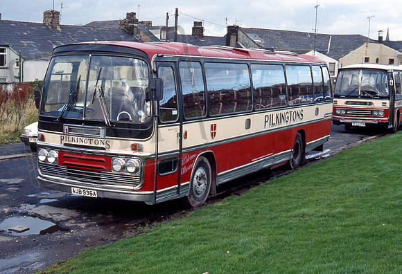 Pilkingtons AJB935A 11/90