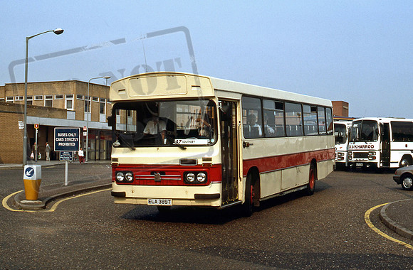 Coach Services ELA389T at Kings Lynn in Sep91