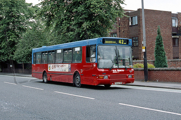 UK North P902PWW 08/01