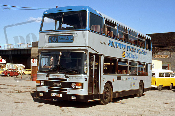 Southern VectisA701DDLLondonPB987