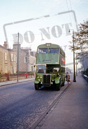 Dundee JXC198 at Maryfield PB1064