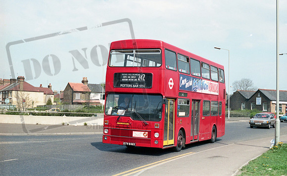 London Buses KYV646X Waltham Cross RP51 87 016