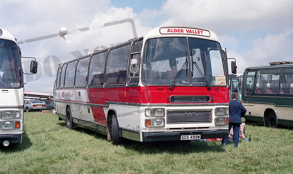 Alder Valley SGS499W Epsom Derby RP53 030687 027