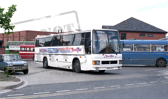 Eastern Scottish B569LSC Grantham RP57 87 001
