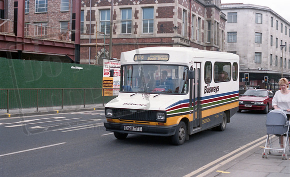 Busways D122TFT Sunderland RP62 87 014