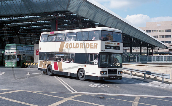 Yorkshire Rider Gold Rider B144RWY Bradford RP65 87 011