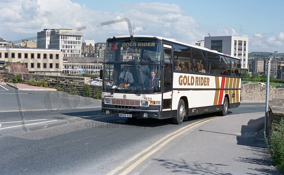 Yorkshire Rider Gold Rider B609VUG Bradford RP65 87 002