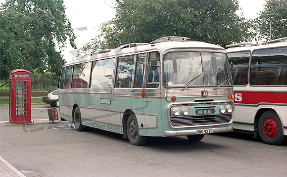 Graham's Coaches of Rye URO921E Canterbury RP74 687 035