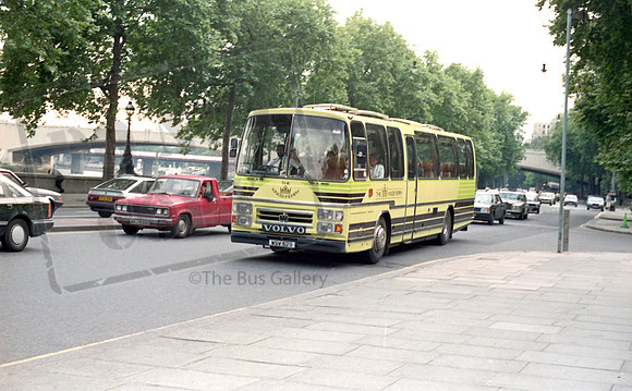 Kingsferry WSV529 London Embankment RP75 87 015