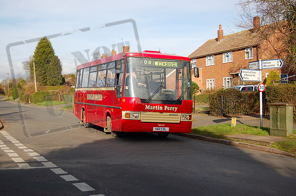 Bromyard Omnibus H611CDL Wichenford Jan07