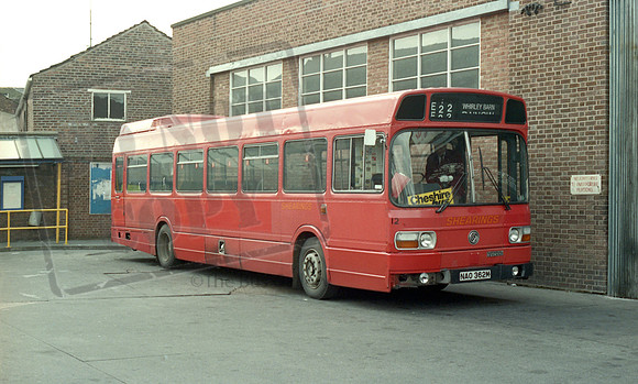 Shearings NAO362M Macclesfield RP82 87 012