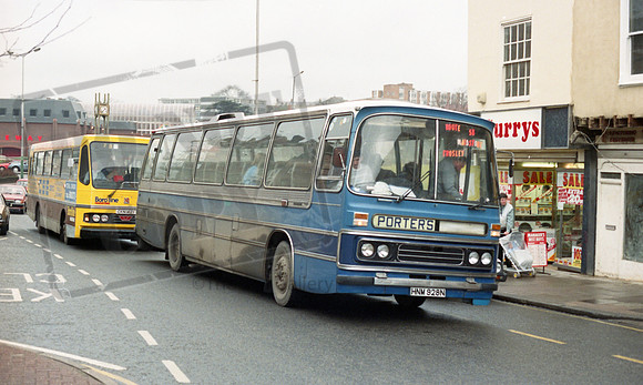Farleigh Coaches HNM928N Maidstone RP86 88 035