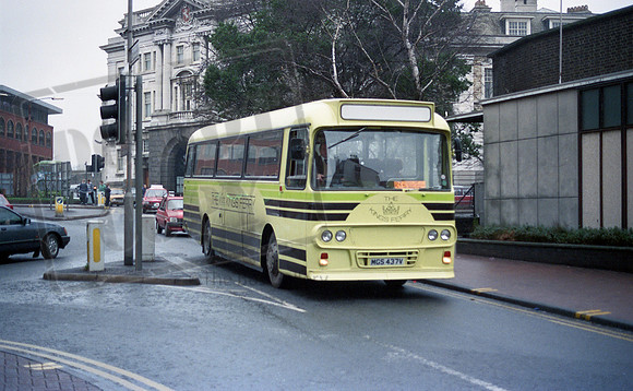 Kingsferry hire to Roseway MSG437V Maidstone RP87 88 002