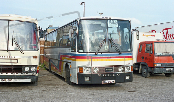 Eden Travel (Hogg & Avory) RGD963W Cliftonville RP26 486 039