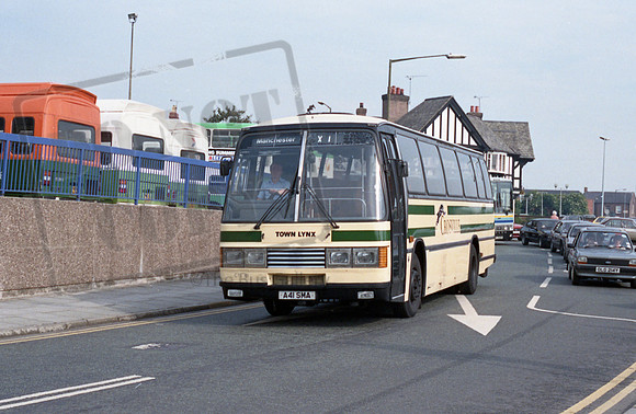 Crosville Town Lynx A41SMA Chester RP70 87 026