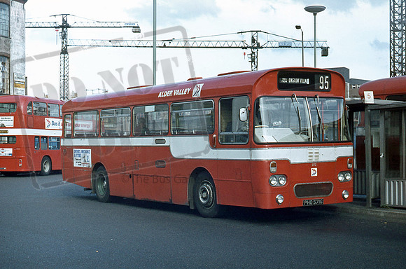 Alder Valley PHO571G Guildford 1979