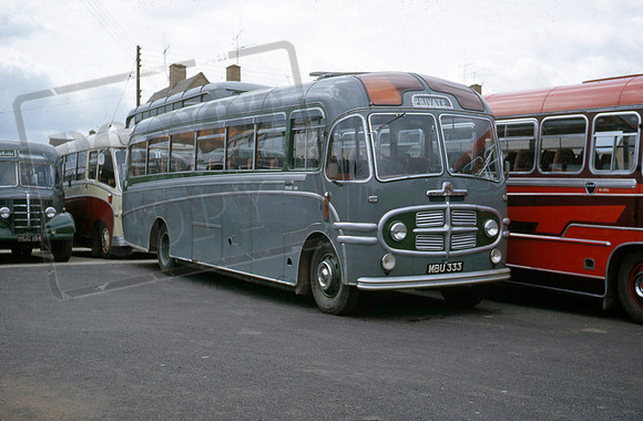 Barry's Coaches MBU333 Moreton-in-Marsh