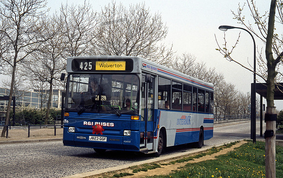 R&I J823GGF Milton Keynes 593