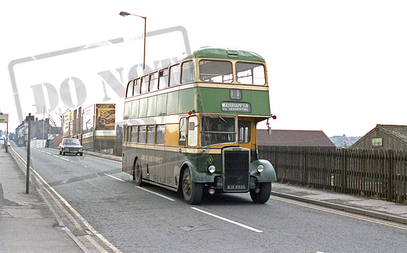 Green Bus MJA892G Hednesford RP4 160486 os