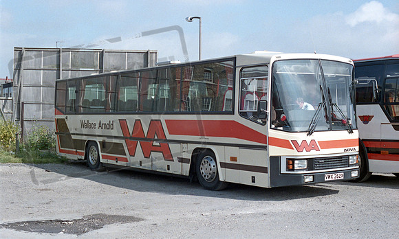 Wallace Arnold VWX352X Cliftonville RP35 86 018
