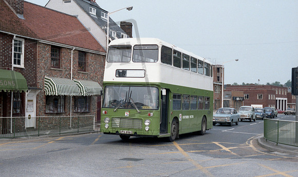 Southern Vectis UFX858S Newport RP32 86 032