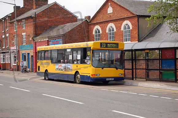 MK Metro W986WDS at Stoney Stratford May06