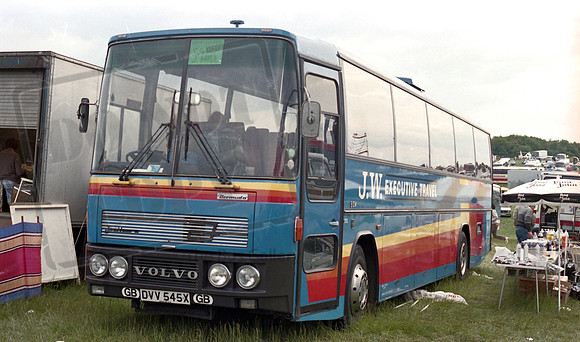 JW (Whickham) of Folkestone DVV545X Epsom Racecourse RP29 040686 030