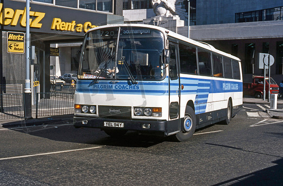 Pilgrim Coaches YEL94Y London 260487