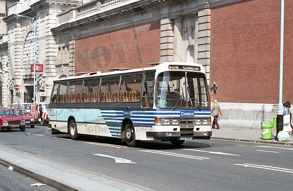 Cambus XYK764T London Victoria RP33 86 018