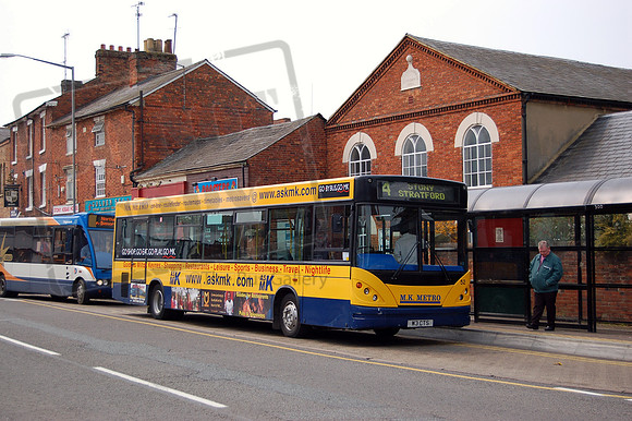 MK Metro W3CTS at Stoney Stratford May06