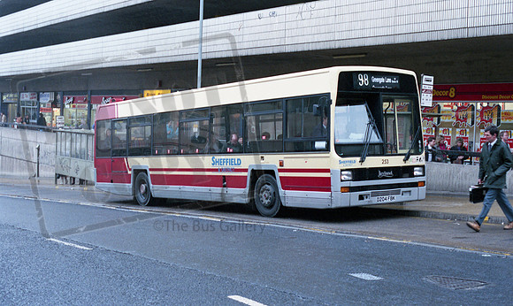 Sheffield & District 253 D204FBK Sheffield RP95 88 036