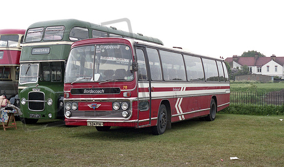 Bordacoach 524FN Southend RP29 010686 005