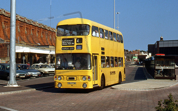 Bournemouth Yellow Buses XRU278K in 7/89
