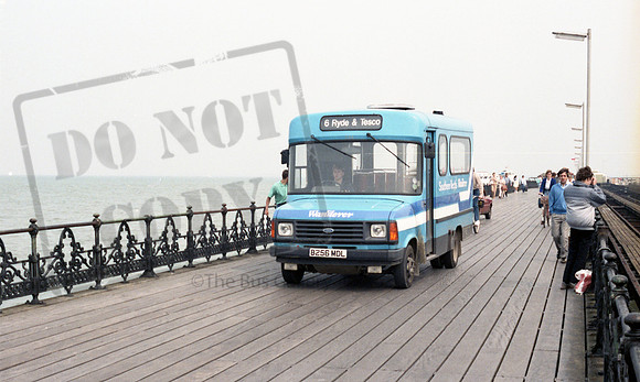 Southern Vectis B256MDL Ryde Pier RP32 86 022