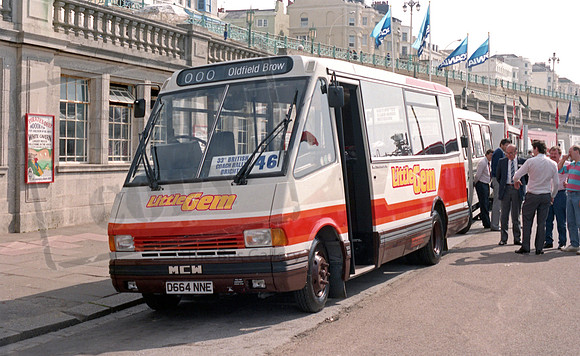 GM Buses Little Gem D664NNE Brighton RP48 260487 029